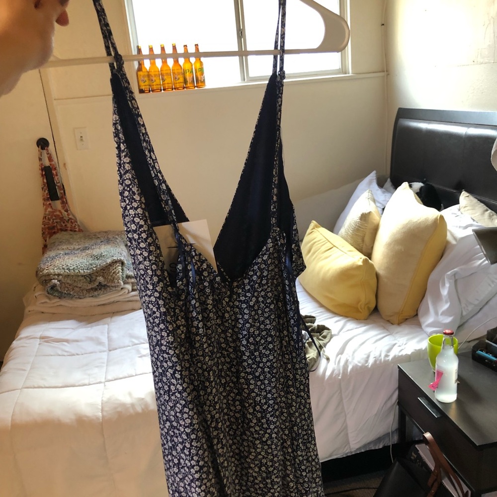 Romper - Picture 2 of 4